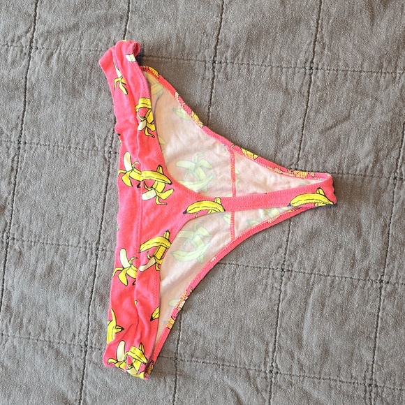 🍑MeUndies Thong🍑 - Picture 4 of 5